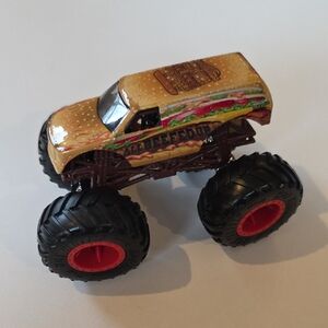 Hot Wheels Monster Trucks DEMO DERBY All Beefed Up Burger Monster Truck Toy